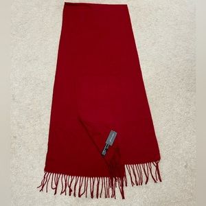 Women’s Lord &Taylor scarf New with tags